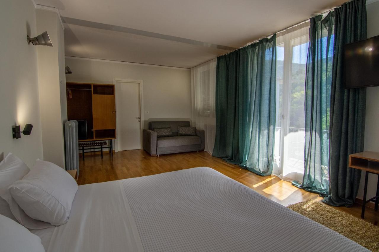 Theoxenia Hotel Andritsaina Dış mekan fotoğraf